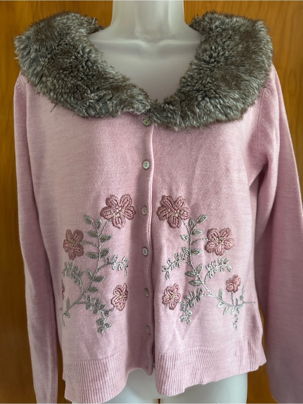 NWT Bandolino Pink Embroidered Cardigan Faux Fur Collar M